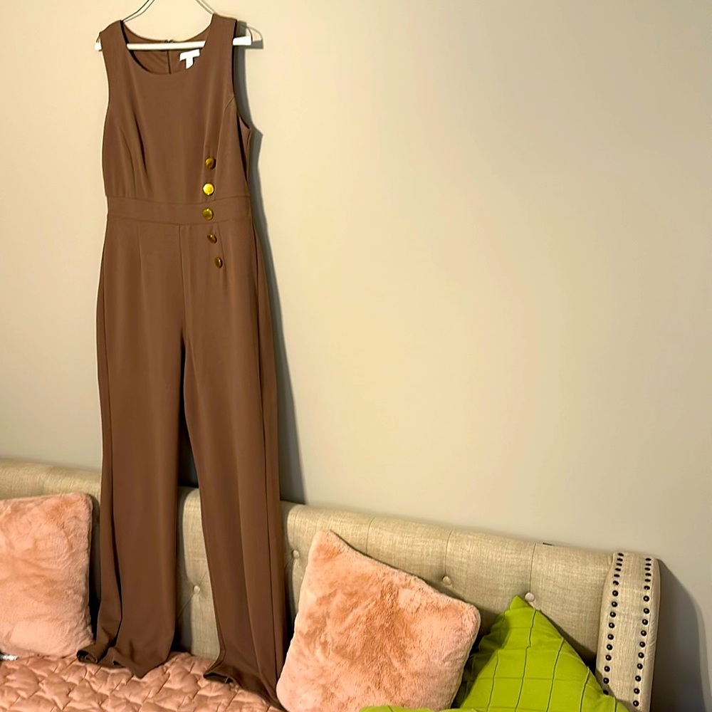 Sleeveless Brown Wide-Leg Jumpsuit with Decorative Buttons